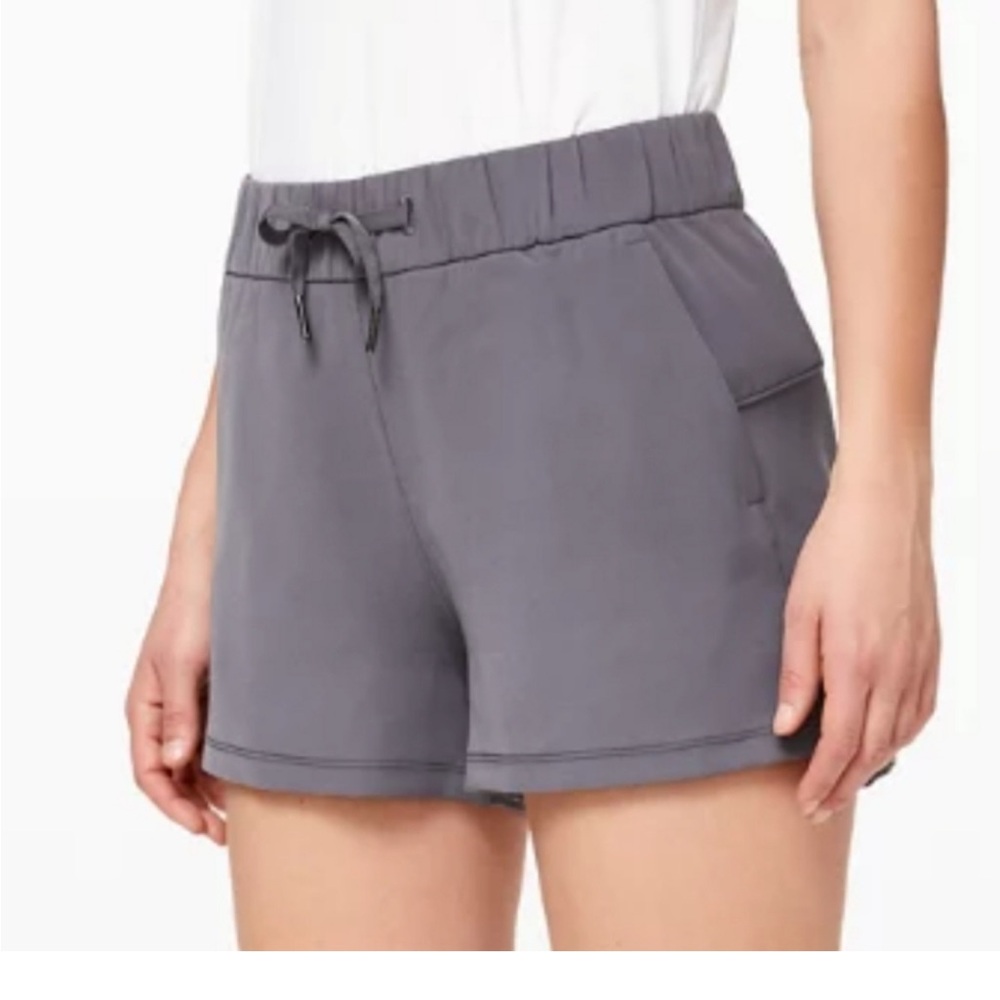 Lululemon Athletica On The Fly Mid Rise Athletic Shorts